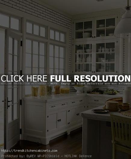 White-Kitchen-With-Black-Handle-Kitchen-Cabinet-Hardware